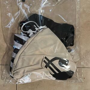 Women’s medium robber costume